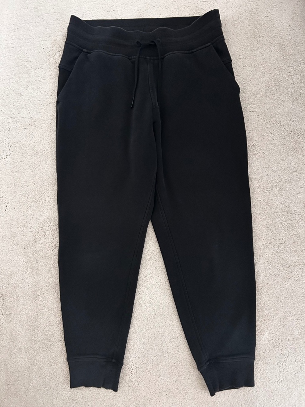 Lululemon size 8 joggers ankle length